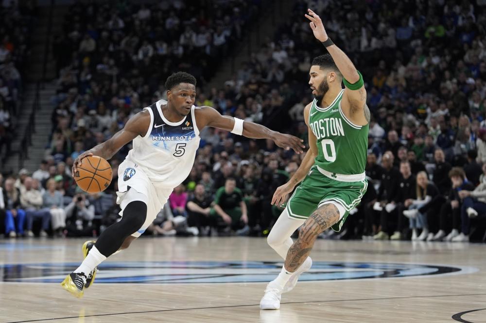 莱昂纳德场 莱昂纳德场