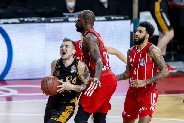 更是对公众 更是对公众